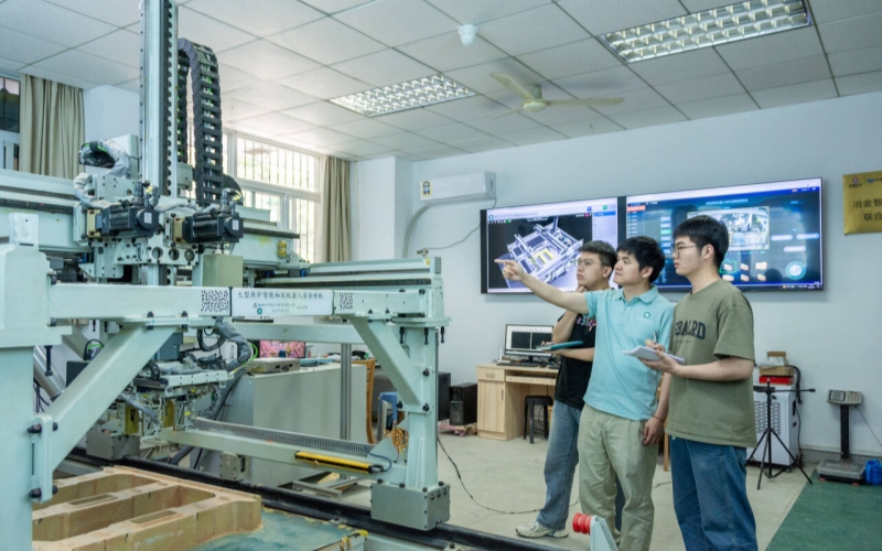 国产亚洲精品久久久久久久_无码AV免费精品一区二区三区_99久久久无码国产精品免费人妻_精品人妻无码一区二区三区在线_无码专区久久综合久综合字幕_久久精品国产一区二区三区四区_真实一级一级一片免费视频_特级精品毛片免费观看_国产成人无码AA片免费看“耐火材料智能砌筑机器人平台” 。吴磊摄